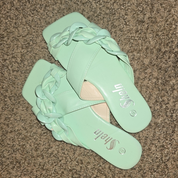 SHEIN Multicolor Sandal Collection 6 Pairs - Picture 4 of 5